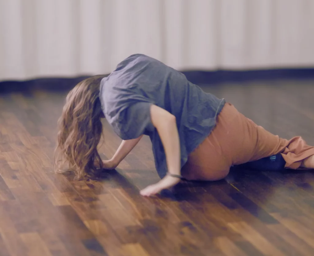 Danseuse de la Cie AKOD en répétition