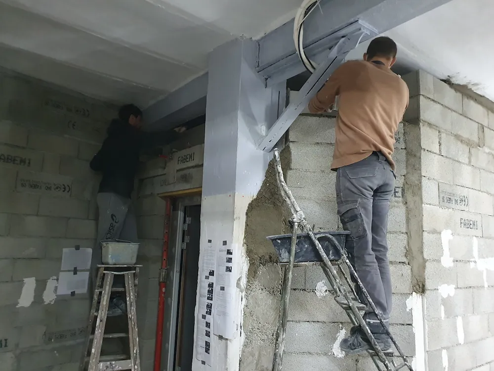 Travaux dans la salle des machines de la Baj'Art